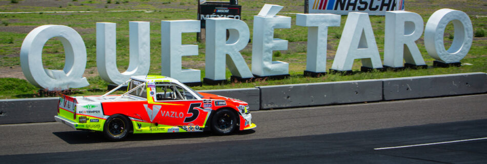 Camioneta número 5 de Mateo Girón rueda en el Autódromo de Querétaro